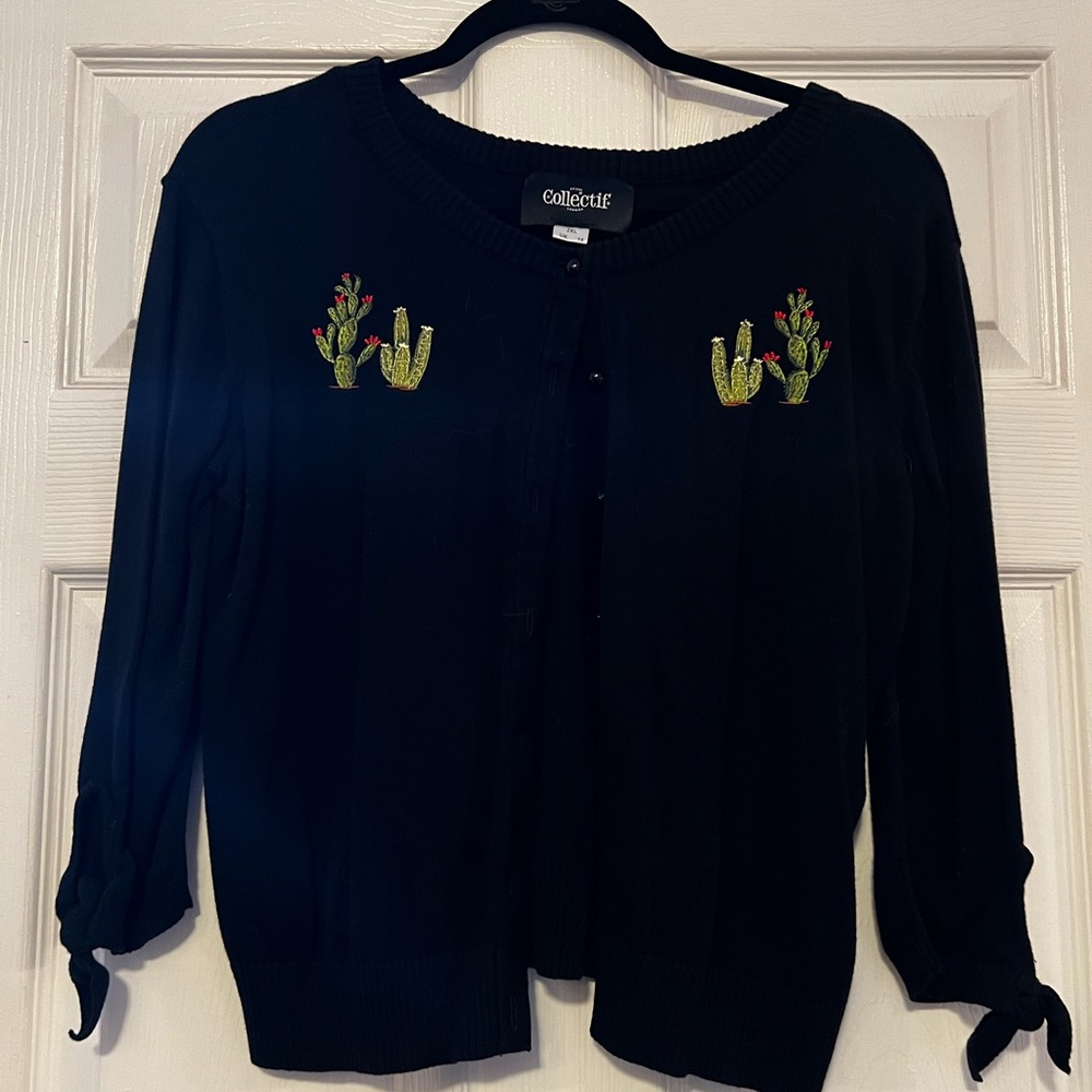 Collectif 2X black tie sleeve crop cardigan with embroidered cacti